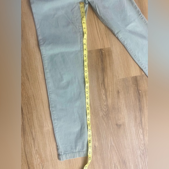 ❤️😍Hollister Pastel Soft Green Straight Leg Mid-Rise Skinny Denim Jeans - Picture 6 of 6